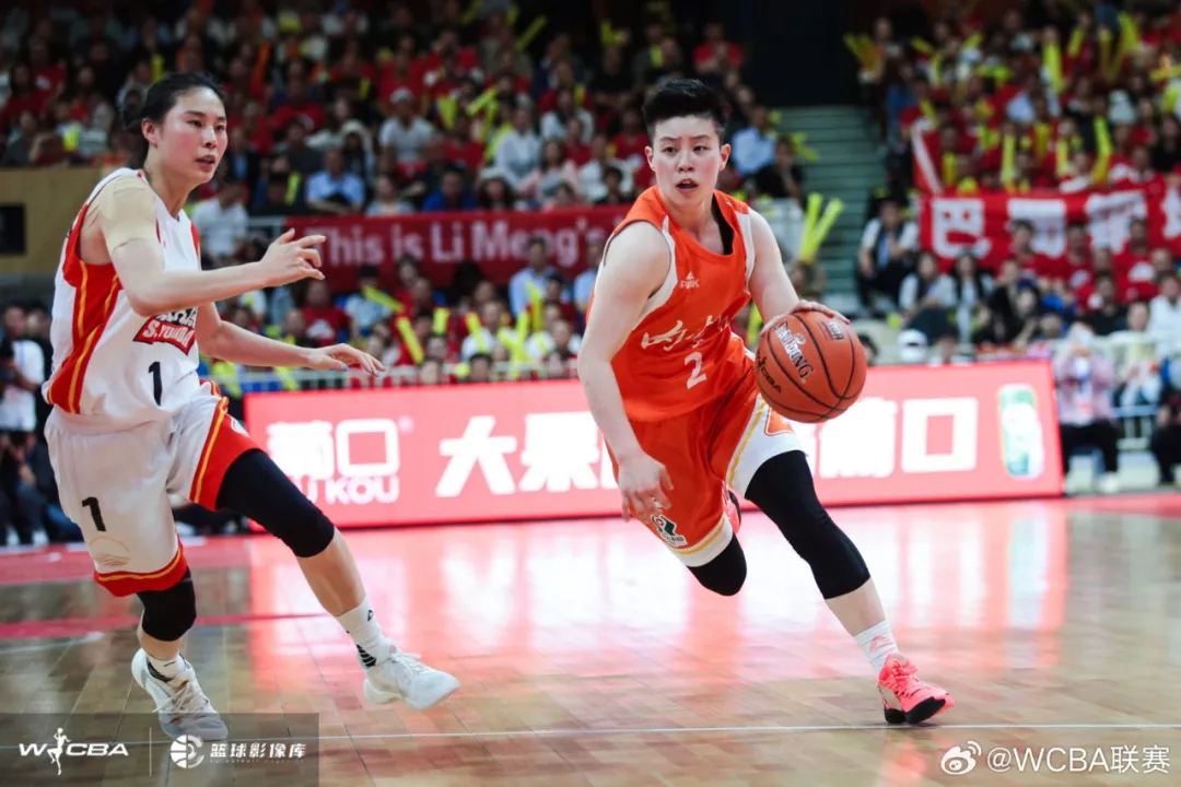 四川女篮卫冕WCBA冠军，李梦荣膺总决赛FMVP，豪门