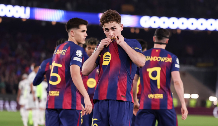 曼联1亿欧元报价费尔明遭巴萨拒绝，球员本人不