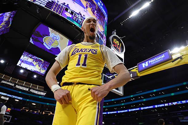 湖人轻取奇才海斯高效19+7+2封盖