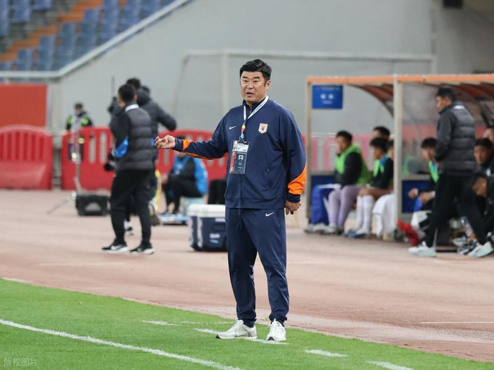 山东泰山两连败积分落后宿茂臻怒批球队缺乏逆