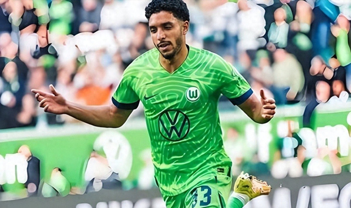 申花逆转取胜 上港多人伤退前腰困境凸显