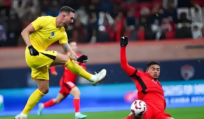 申花逆转取胜 上港多人伤退前腰困境凸显