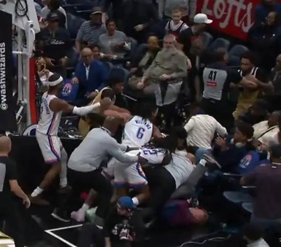 雷霆对阵奇才爆发群殴事件四人被驱逐